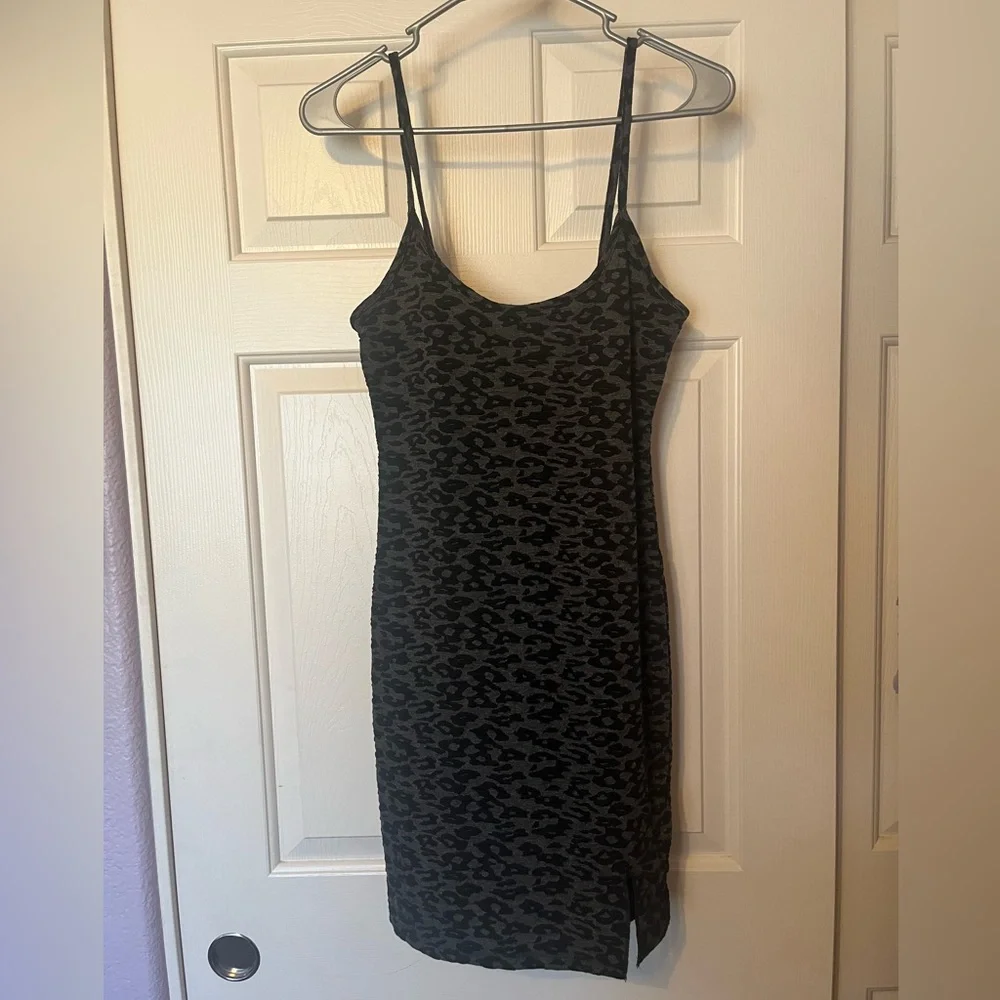 Dress - Picture 1 of 1